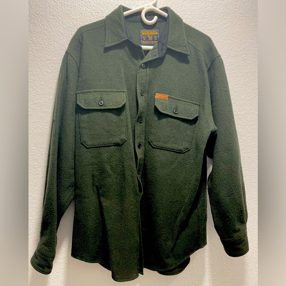 Woolrich Wool/Nylon button down shirt
Men's size Large